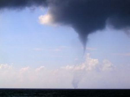 tornado01.jpg